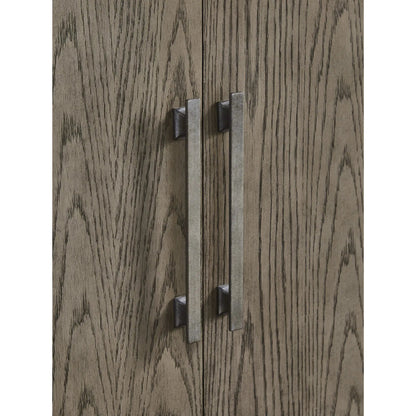 Serveur Ashley Chestner en gris marron