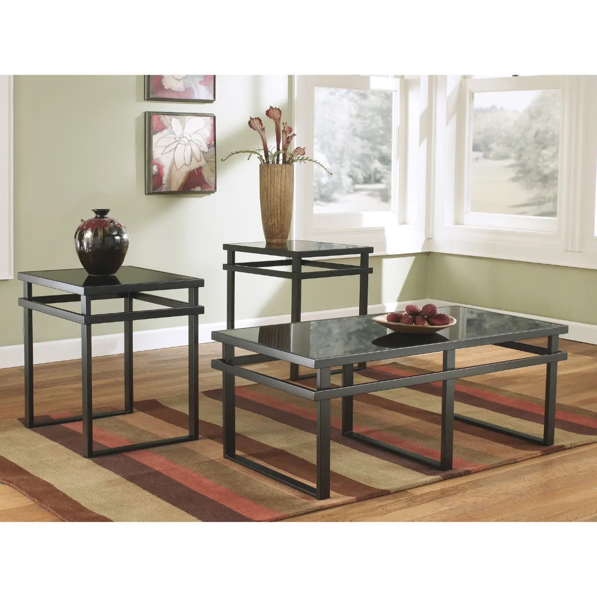 Ensemble de tables d'appoint Ashley Laney